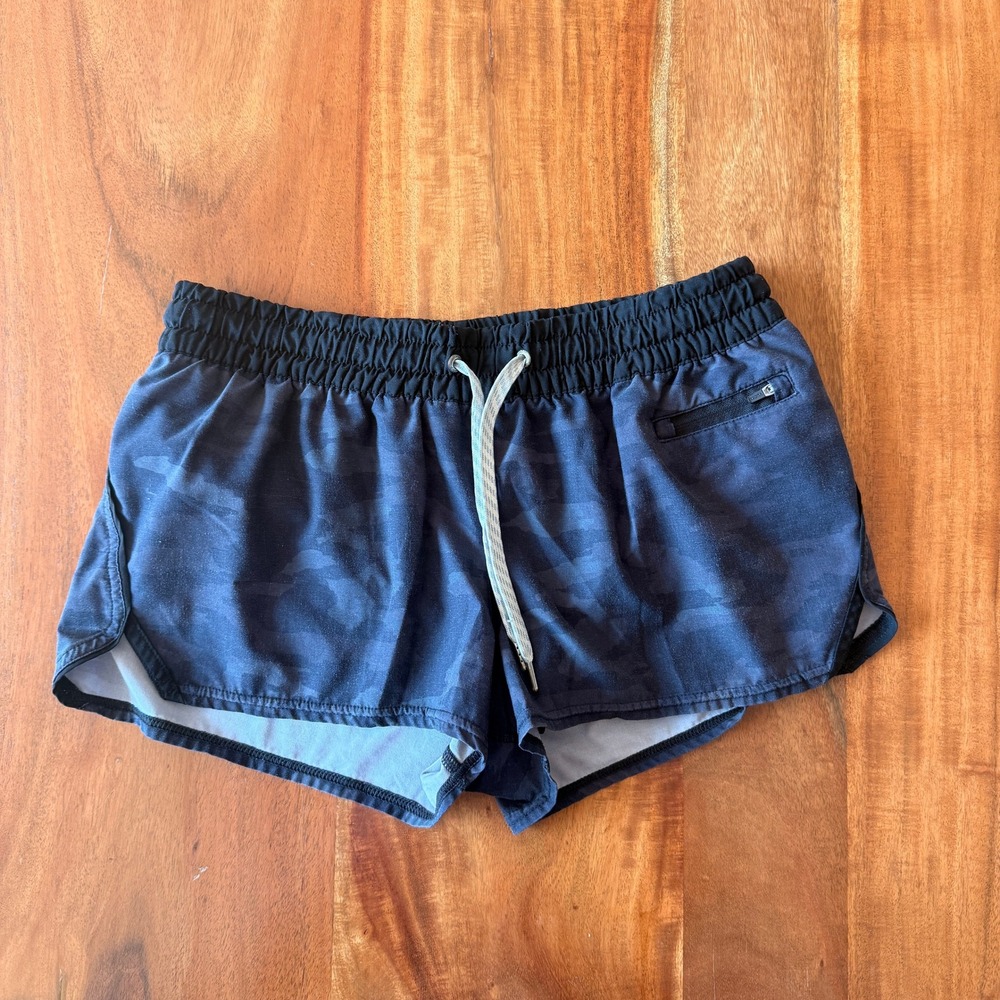 Vuori Womens Black Camo "Clementine" Athletic Shorts Size M